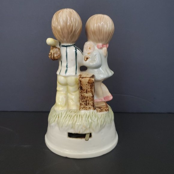 VINTAGE Porcelain Music Box Works | Taiwan | Boy Girl Kids Dog Baseball Playing - Picture 3 of 6